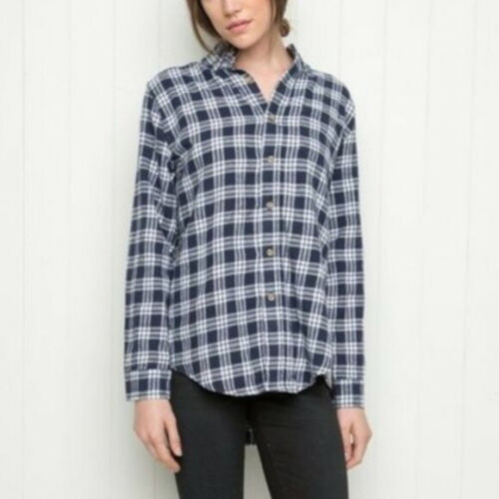 New long sleeve blue brandy melville flannel shirt